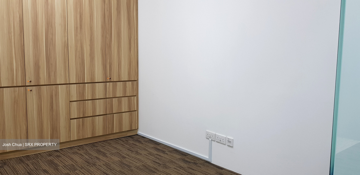 One Pemimpin (D20), Office #441830551